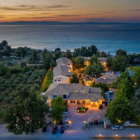 Lesse Hotel Chalkidiki ภายนอก รูปภาพ