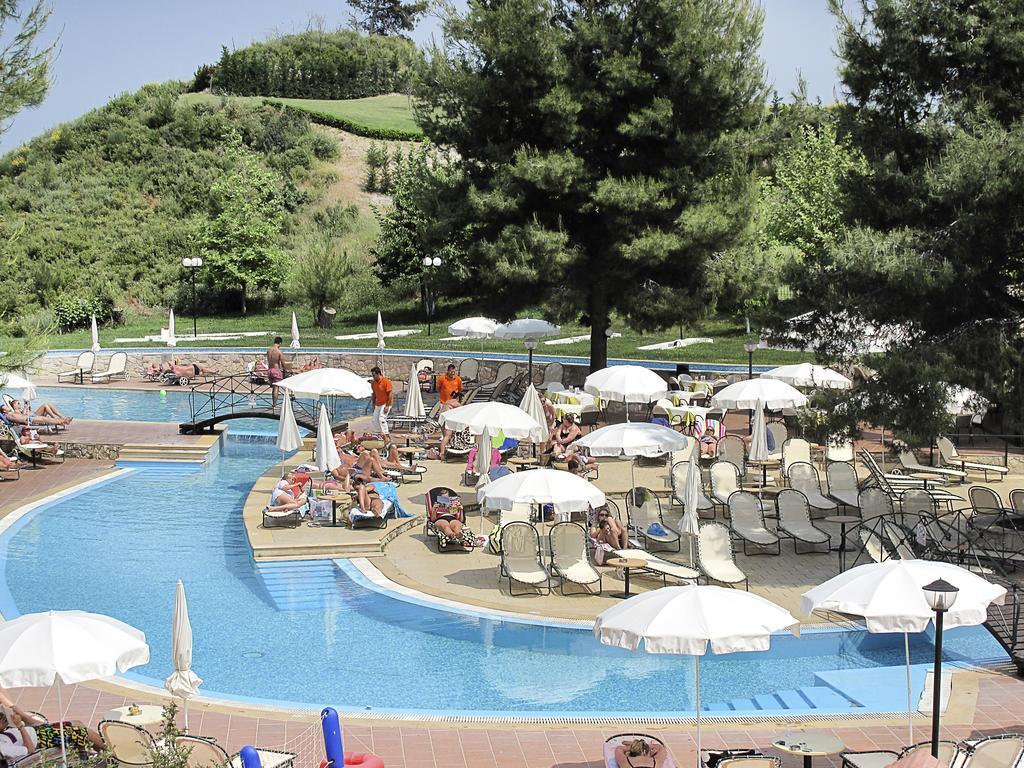 Lesse Hotel Chalkidiki ภายนอก รูปภาพ