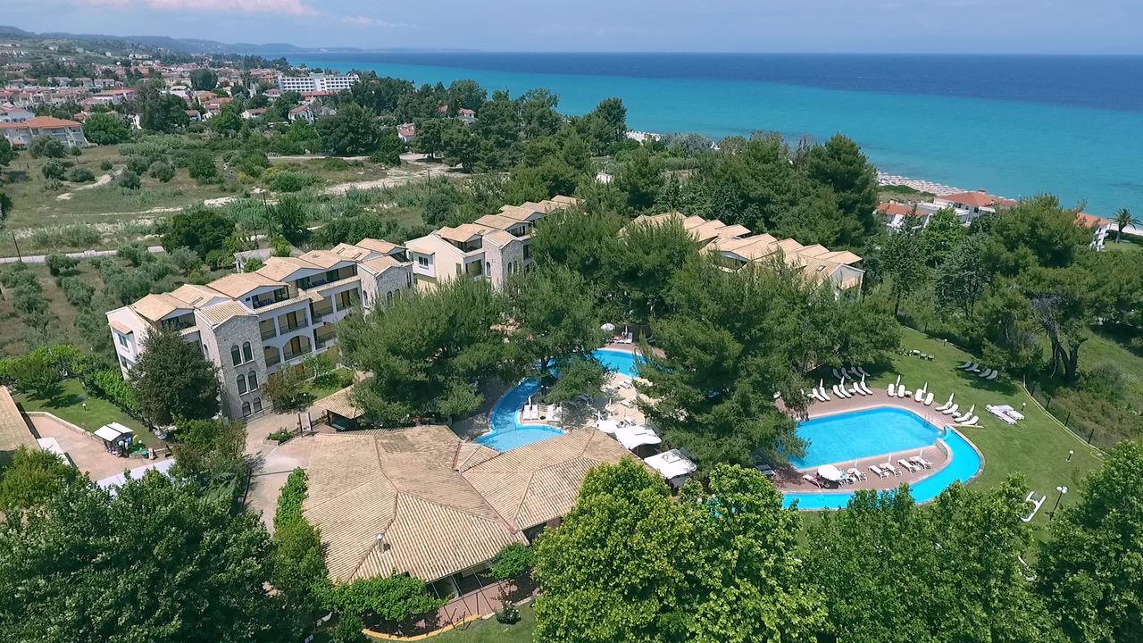 Lesse Hotel Chalkidiki ภายนอก รูปภาพ