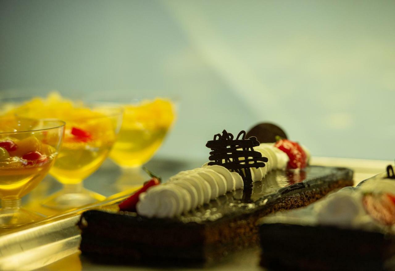 Lesse Hotel Chalkidiki ภายนอก รูปภาพ