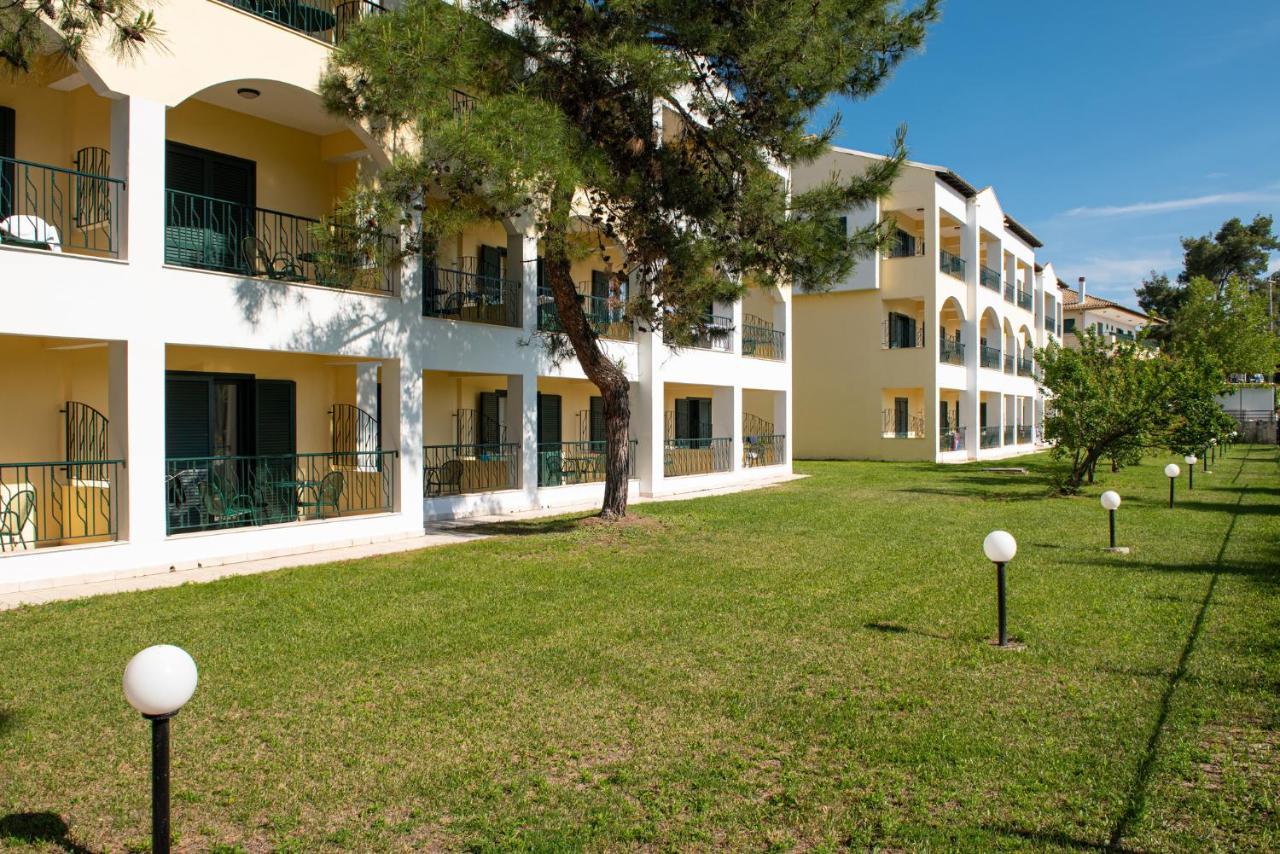 Lesse Hotel Chalkidiki ภายนอก รูปภาพ