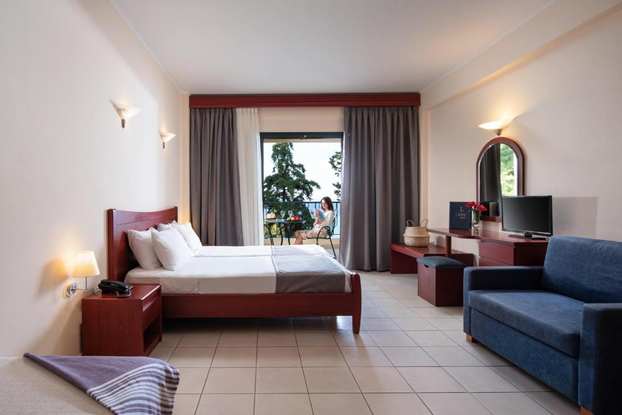 Lesse Hotel Chalkidiki ภายนอก รูปภาพ